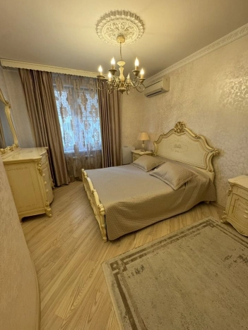 Купить квартиру в Москве. Вариант № 6828928, 13, площадь -  квм, цена 29900000 рублей