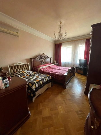 Купить дом на улице Карла Маркса в Краснодаре. Вариант № 28496, 4, площадь -  квм, цена 33000000 рублей