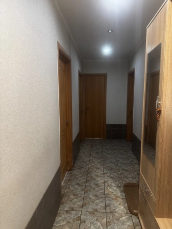 Купить трехкомнатную квартиру в Микрорайоне Ключи в Воронеже. Вариант № 10930787, 17, площадь - квм, цена 6500000 рублей