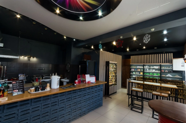 Купить коммерческую недвижимость в Тобольске. Вариант № 7020, 18, площадь -  квм, цена 90000000 рублей