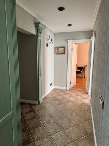 Купить квартиру в Москве. Вариант № 9971049, 8, площадь -  квм, цена 46900000 рублей