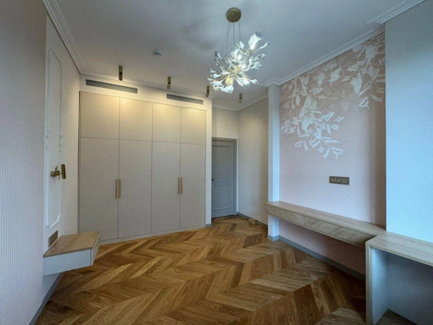 Купить квартиру в Москве. Вариант № 8701436, 17, площадь - квм, цена 55000000 рублей