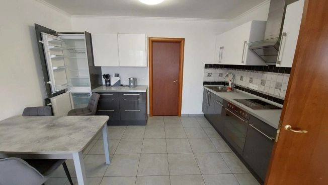 Купить двухкомнатную квартиру на вторичке в Москве. Вариант № 9556603, 9, площадь -  квм, цена 17000000 рублей