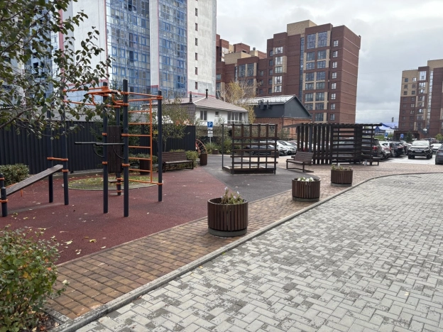 Купить четырехкомнатную квартиру на улице Мира в Новосибирской области. Вариант № 4156069, 39, площадь -  квм, цена 30000000 рублей