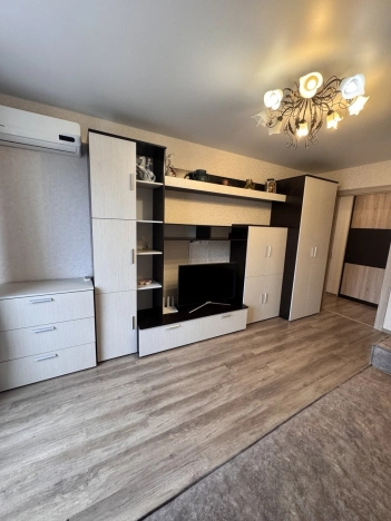 Купить однокомнатную квартиру на улице 8-й Воздушной Армии в Волгограде. Вариант № 7716470, 6, площадь -  квм, цена 6300000 рублей