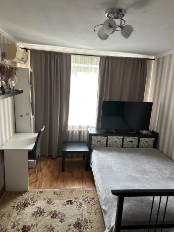 Купить трехкомнатную квартиру в Ростовской области. Вариант № 6912625, 19, площадь -  квм, цена 5800000 рублей