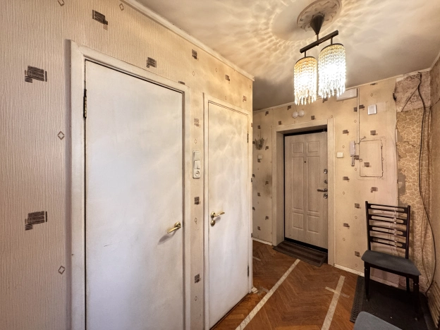 Купить двухкомнатную квартиру у метро Площадь Мужества в Санкт-Петербурге. Вариант № 35226, 18, площадь -  квм, цена 9300000 рублей