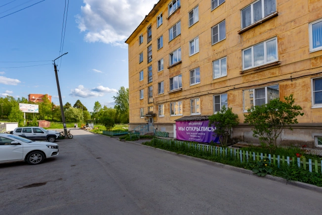 Купить коммерческую недвижимость свободного назначения в Кондопоге. Вариант № 49673, 32, площадь -  квм, цена 3950000 рублей