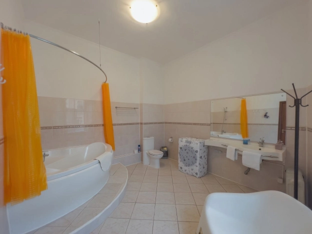 Купить пятикомнатную квартиру в Санкт-Петербурге. Вариант № 8063045, 7, площадь -  квм, цена 49900000 рублей