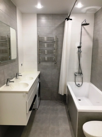 Купить трехкомнатную квартиру в Сыктывкаре. Вариант № 11061, 10, площадь -  квм, цена 17000000 рублей