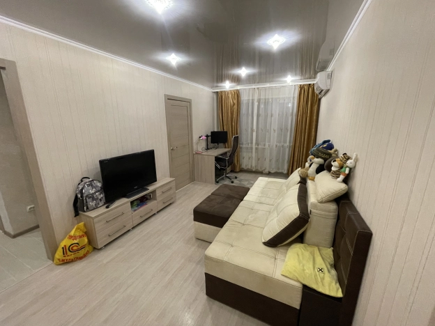 Купить трехкомнатную квартиру на улице Губкина в Белгороде. Вариант № 36778, 5, площадь -  квм, цена 5400000 рублей