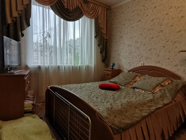 Купить трехкомнатную квартиру в Калуге. Вариант № 3808, 9, площадь -  квм, цена 6300000 рублей