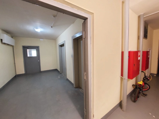 Купить трехкомнатную квартиру на улице Набережная в Пушкине. Вариант № 2036, 19, площадь -  квм, цена 10500000 рублей