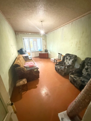 Купить трехкомнатную квартиру в Микрорайоне 8-й, Элиста в Элисте. Вариант № 9108235, 0, площадь -  квм, цена 3700000 рублей