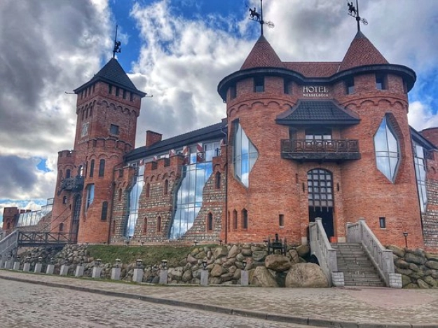 Купить земельный участок на улице Заозёрный проезд в Калининграде. Вариант № 6679084, 0, площадь -  квм, цена 1700000 рублей