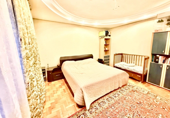 Купить квартиру на улице Коммунаров в Краснодаре. Вариант № 6178606, 4, площадь -  квм, цена 10800000 рублей