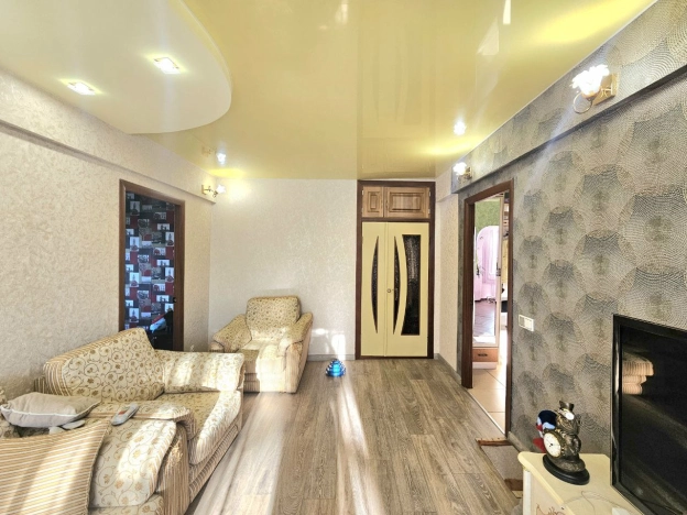 Купить трехкомнатную квартиру в Микрорайоне 29-й, Ангарск в Ангарске. Вариант № 48881, 1, площадь -  квм, цена 4899000 рублей