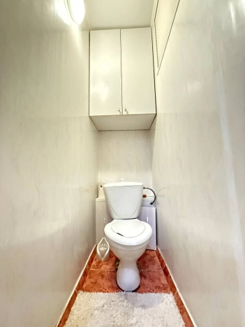 Купить трехкомнатную квартиру в Старом Осколе. Вариант № 9120109, 12, площадь -  квм, цена 5000000 рублей