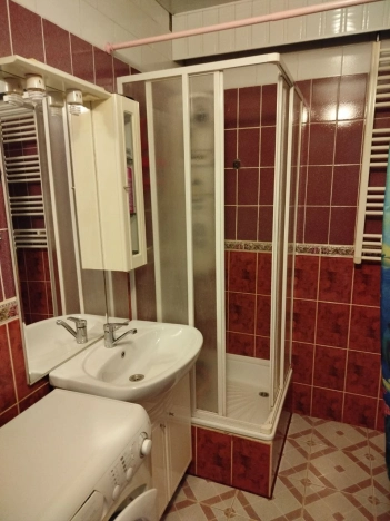 Купить дом в Омске. Вариант № 31445, 18, площадь -  квм, цена 9450000 рублей