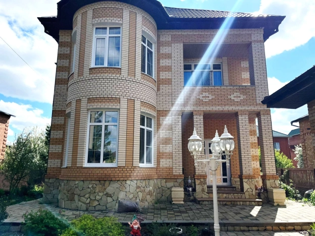 Купить дом в Омске. Вариант № 43317, 12, площадь -  квм, цена 27500000 рублей