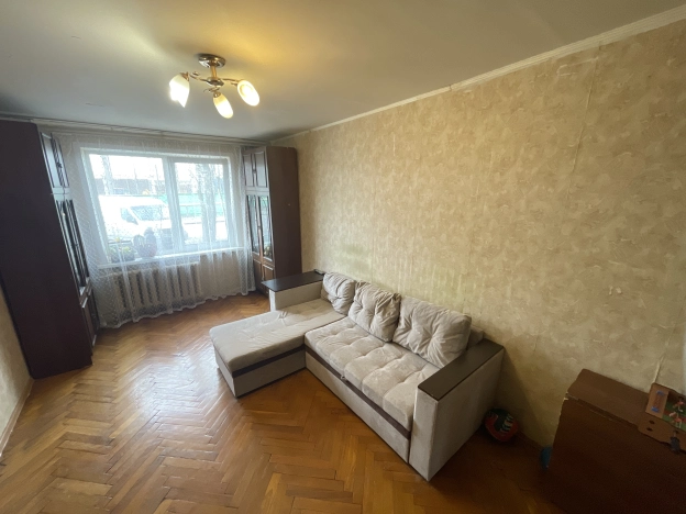 Купить трехкомнатную квартиру в Пушкине. Вариант № 13751, 6, площадь -  квм, цена 6250000 рублей