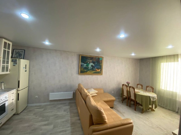 Снять квартиру в Тобольске. Вариант № 9809293, 9, площадь -  квм, цена 65000 рублей