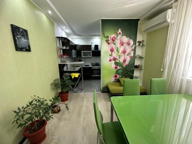 Купить дом на улице переулок Братьев Алехиных в Элисте. Вариант № 7158, 7, площадь -  квм, цена 12000000 рублей