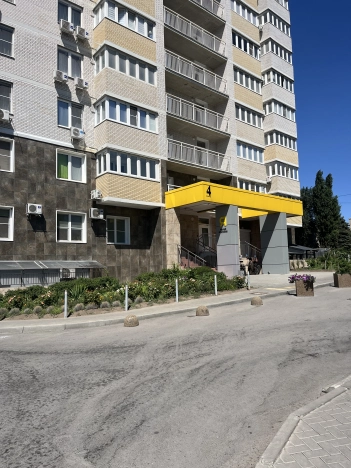 Снять коммерческую недвижимость в Ростове-на-Дону. Вариант № 3474394, 0, площадь -  квм, цена 100000 рублей