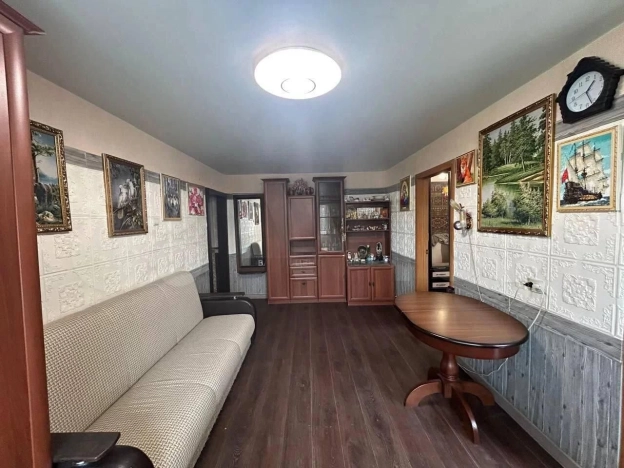 Купить четырехкомнатную квартиру в Новосибирской области. Вариант № 6142788, 25, площадь -  квм, цена 5400000 рублей