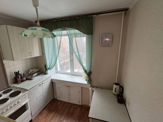 Купить трехкомнатную квартиру в Микрорайоне Золотая Нива в Новосибирске. Вариант № 6904965, 2, площадь -  квм, цена 6420000 рублей