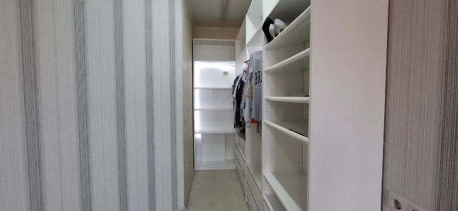 Купить квартиру у метро Коммунарка в Москве. Вариант № 2191019, 21, площадь - квм, цена 15800000 рублей