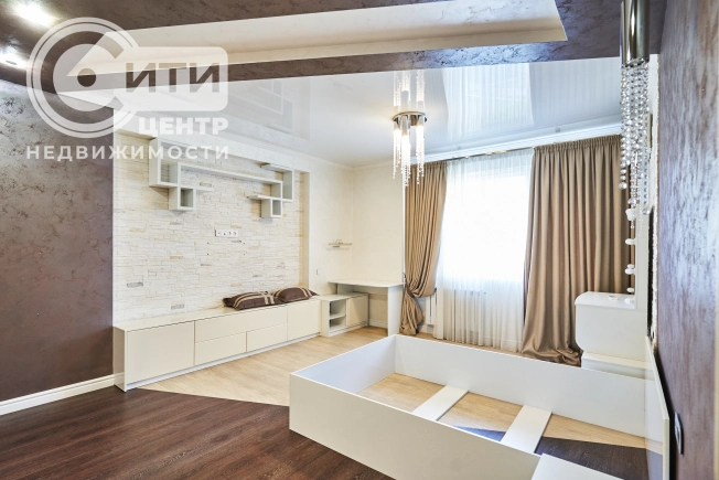 Купить четырехкомнатную квартиру в Воронеже. Вариант № 276585, 16, площадь - квм, цена 20250000 рублей