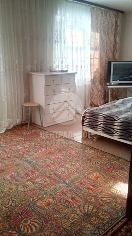 Купить трехкомнатную квартиру в ЦАО в Новосибирске. Вариант № 1528, 13, площадь -  квм, цена 5690000 рублей