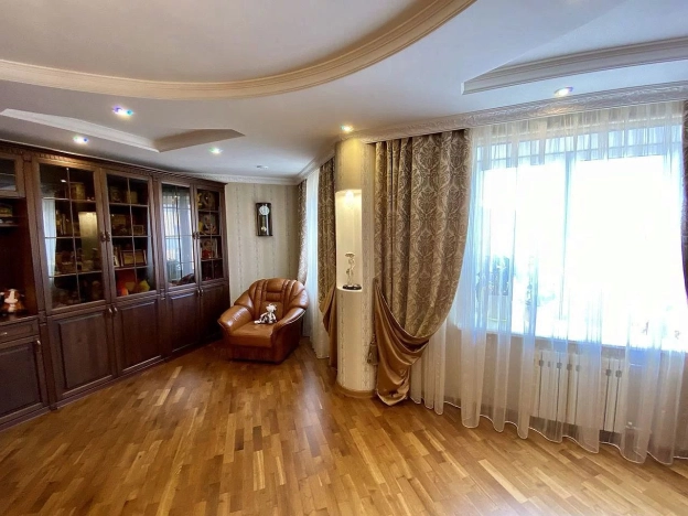 Купить пятикомнатную квартиру в Нижегородской области. Вариант № 2893384, 10, площадь -  квм, цена 48000000 рублей