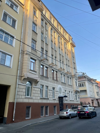 Купить комнату в Москве. Вариант № 5346212, 23, площадь -  квм, цена 11300000 рублей
