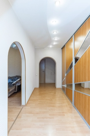 Купить трехкомнатную квартиру в Микрорайоне Лимончики, Ковров в Коврове. Вариант № 5842862, 8, площадь -  квм, цена 11950000 рублей