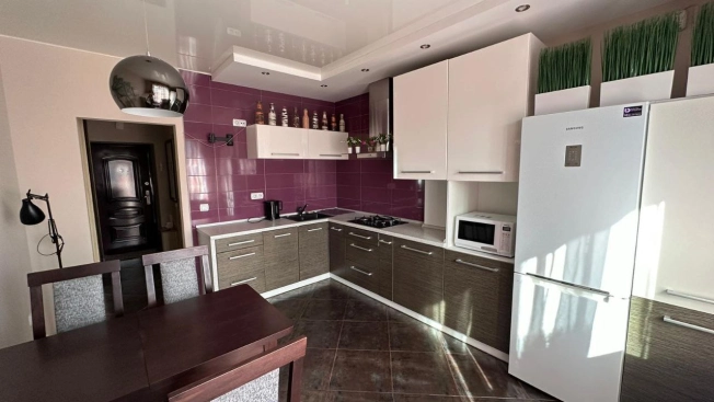 Снять квартиру в Калининграде. Вариант № 9285496, 3, площадь -  квм, цена 35000 рублей