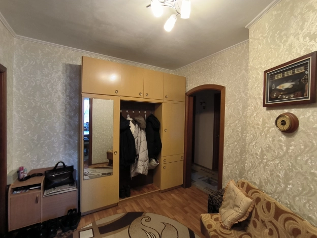 Купить трехкомнатную квартиру на улице Жилмассив в Новосибирской области. Вариант № 9405284, 16, площадь -  квм, цена 6900000 рублей