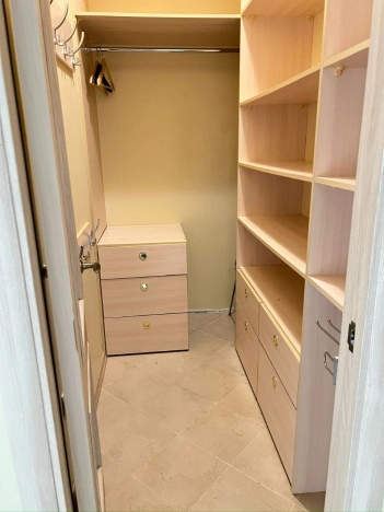 Купить однокомнатную квартиру в Одинцове. Вариант № 2595995, 4, площадь -  квм, цена 13800000 рублей