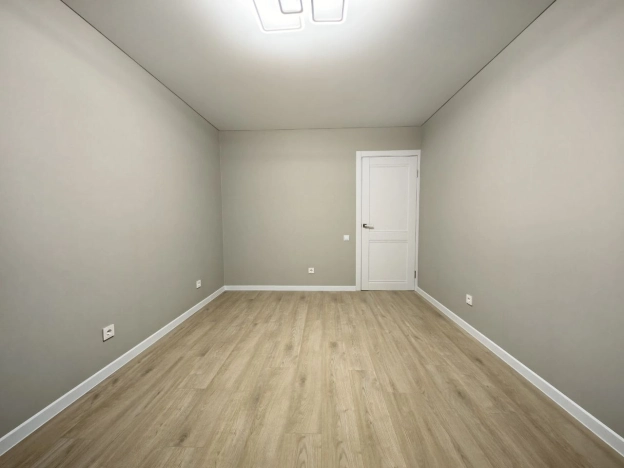 Купить однокомнатную квартиру в Смоленской области. Вариант № 3072208, 36, площадь -  квм, цена 4999000 рублей