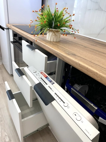 Купить квартиру в ЖК Абрикосово в Краснодаре. Вариант № 6631050, 6, площадь -  квм, цена 5690000 рублей