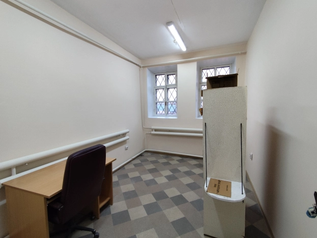 Снять коммерческую недвижимость в Иванове. Вариант № 10276838, 7, площадь -  квм, цена 9240 рублей