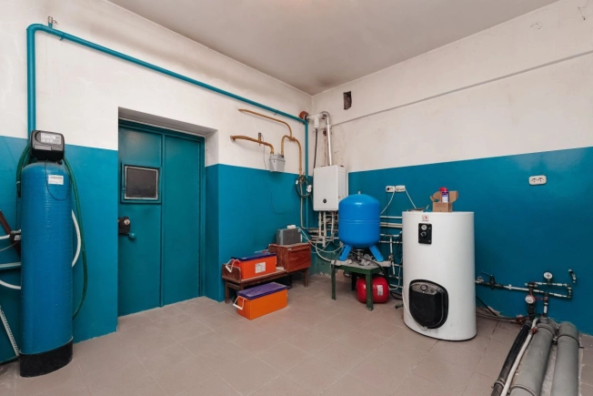 Купить дом в Искитиме. Вариант № 7992700, 34, площадь -  квм, цена 19000000 рублей