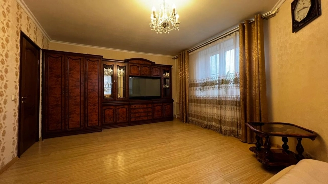 Купить трехкомнатную квартиру в Одинцове. Вариант № 10091229, 12, площадь -  квм, цена 10000000 рублей