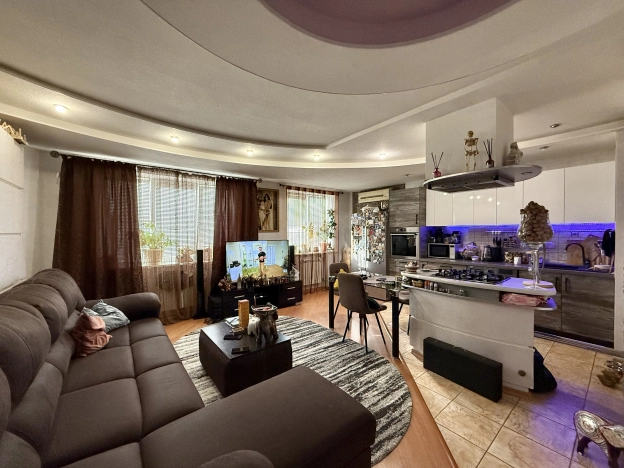 Купить квартиру в районе Красноармейский в Волгограде. Вариант № 30997, 1, площадь -  квм, цена 6500000 рублей