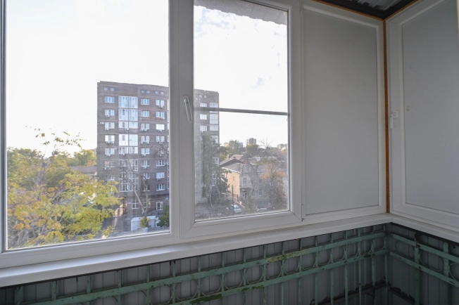 Купить трехкомнатную квартиру в Ростовской области. Вариант № 8013332, 8, площадь -  квм, цена 6200000 рублей