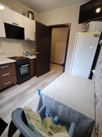 Купить двухкомнатную квартиру на улице Комарова в Улан-Удэ. Вариант № 5488436, 4, площадь -  квм, цена 4300000 рублей