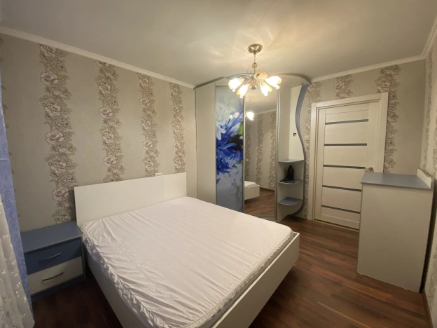 Купить квартиру в Тобольске. Вариант № 3830613, 12, площадь -  квм, цена 4500000 рублей