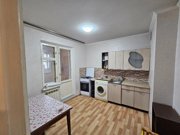 Купить однокомнатную квартиру в Микрорайоне 1-й, Элиста в Элисте. Вариант № 8417925, 5, площадь -  квм, цена 4350000 рублей