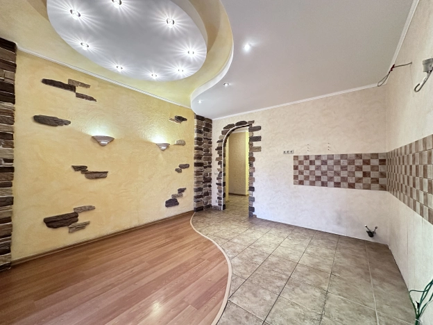 Купить трехкомнатную квартиру на улице Московское шоссе в Санкт-Петербурге. Вариант № 2527297, 6, площадь -  квм, цена 23650000 рублей